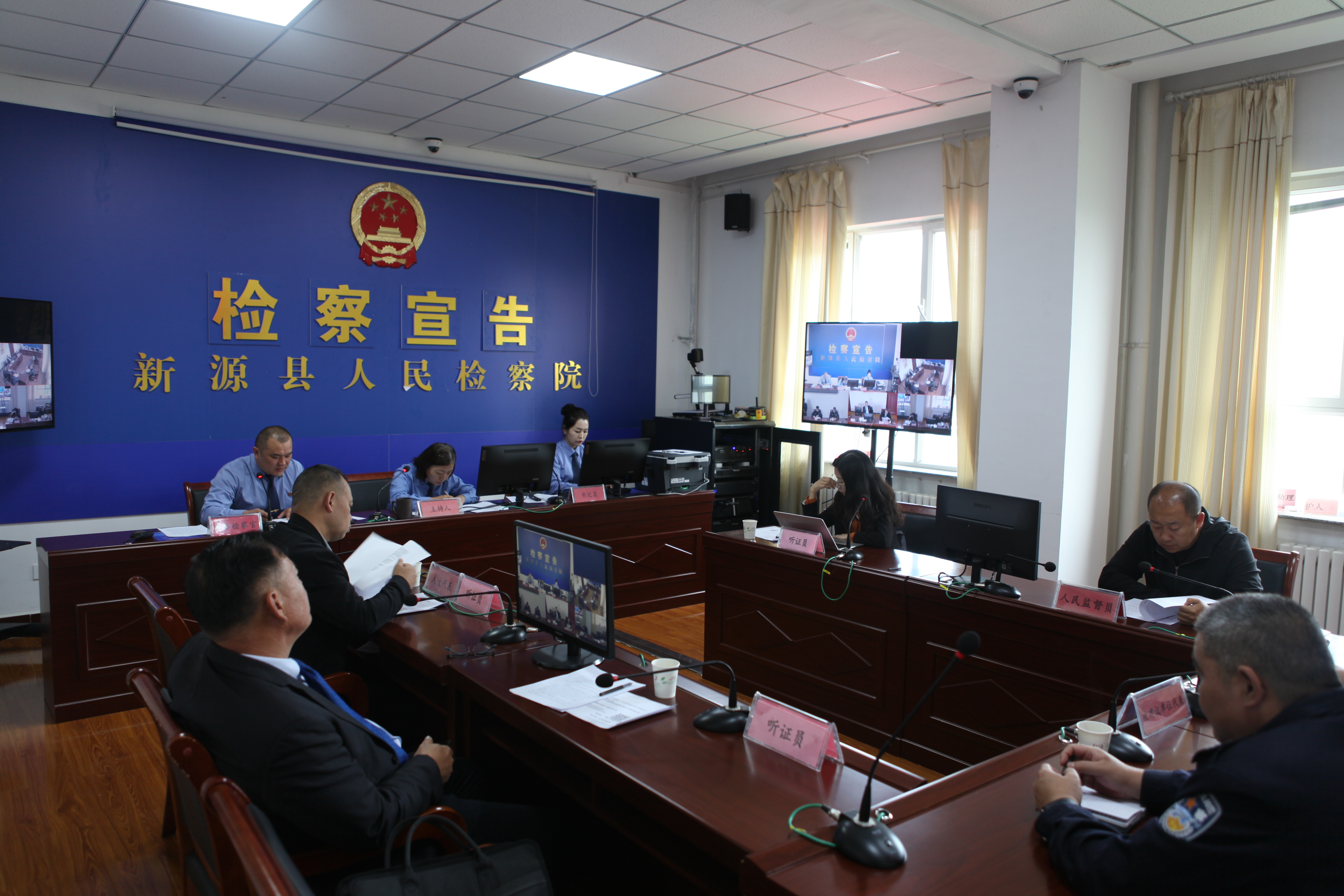 检察官现场释法说理.jpg 检察官现场释法说理.jpg